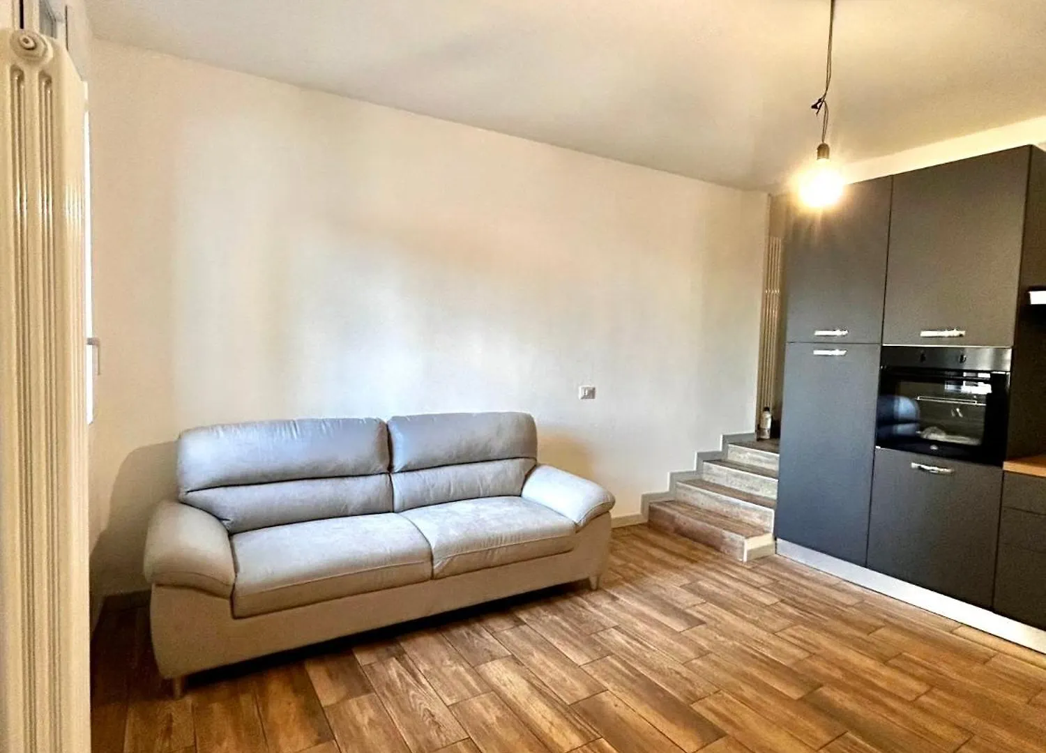 Cardahouse Apartment Cogliate Italy